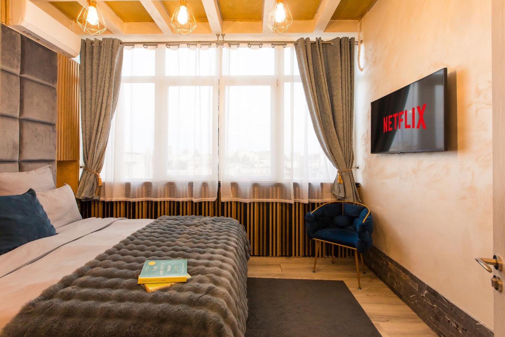 Royalty Apt With City Views On Calea Victoriei ブカレスト エクステリア 写真