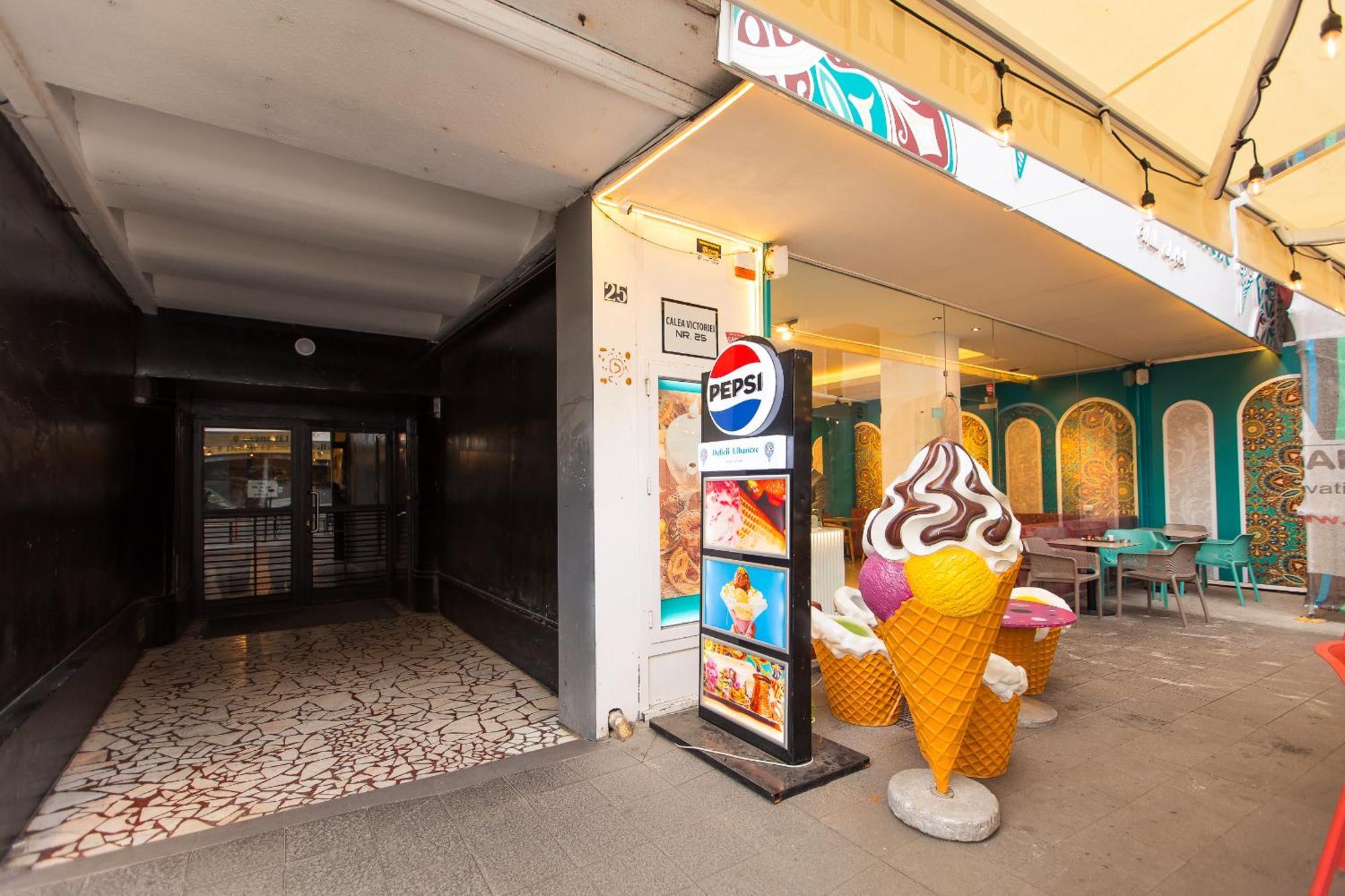 Royalty Apt With City Views On Calea Victoriei ブカレスト エクステリア 写真